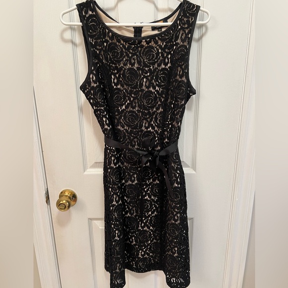 Sleeveless Lace Black Dress, Size 10 - Picture 1 of 4